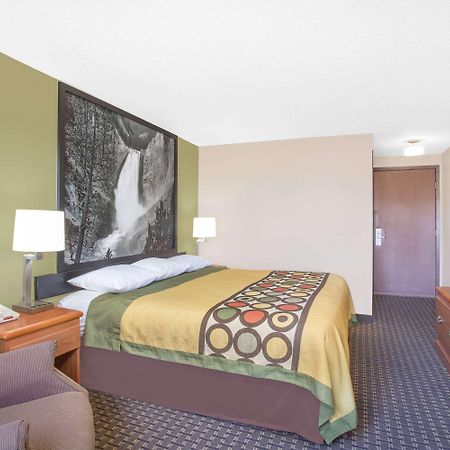 Super 8 By Wyndham Riverton Ngoại thất bức ảnh