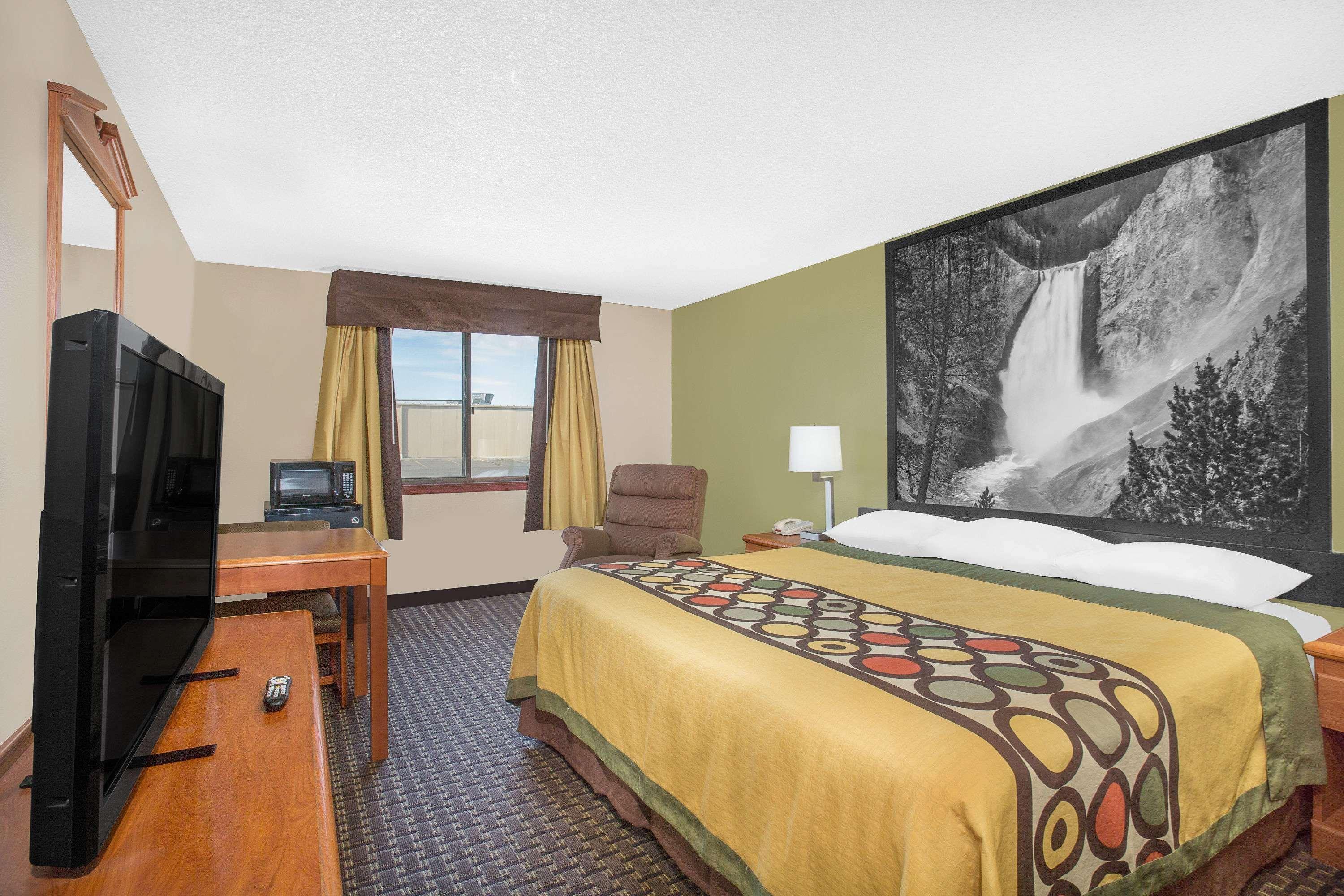 Super 8 By Wyndham Riverton Ngoại thất bức ảnh